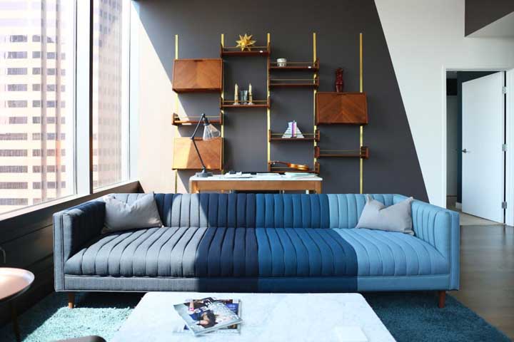 What an incredible inspiration of modular sofa in different shades of blue, forming a gradient