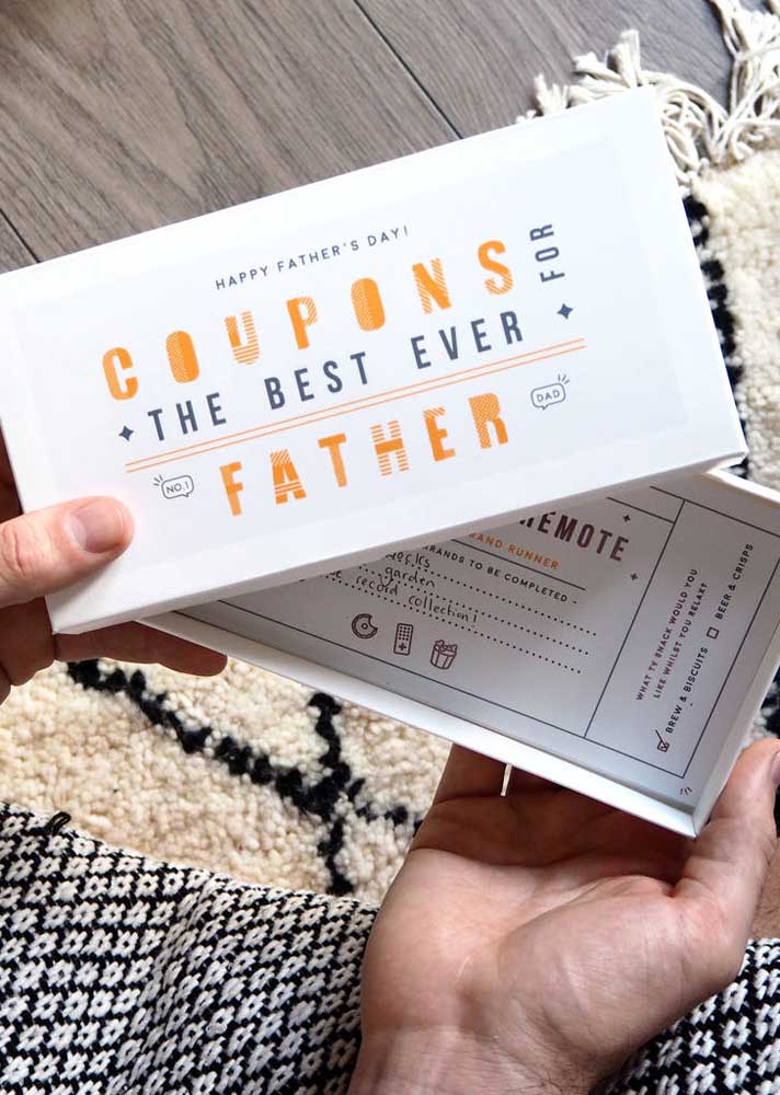 Look at that great creative gift idea for Father's Day: coupons that give him the right to choose whatever he wants