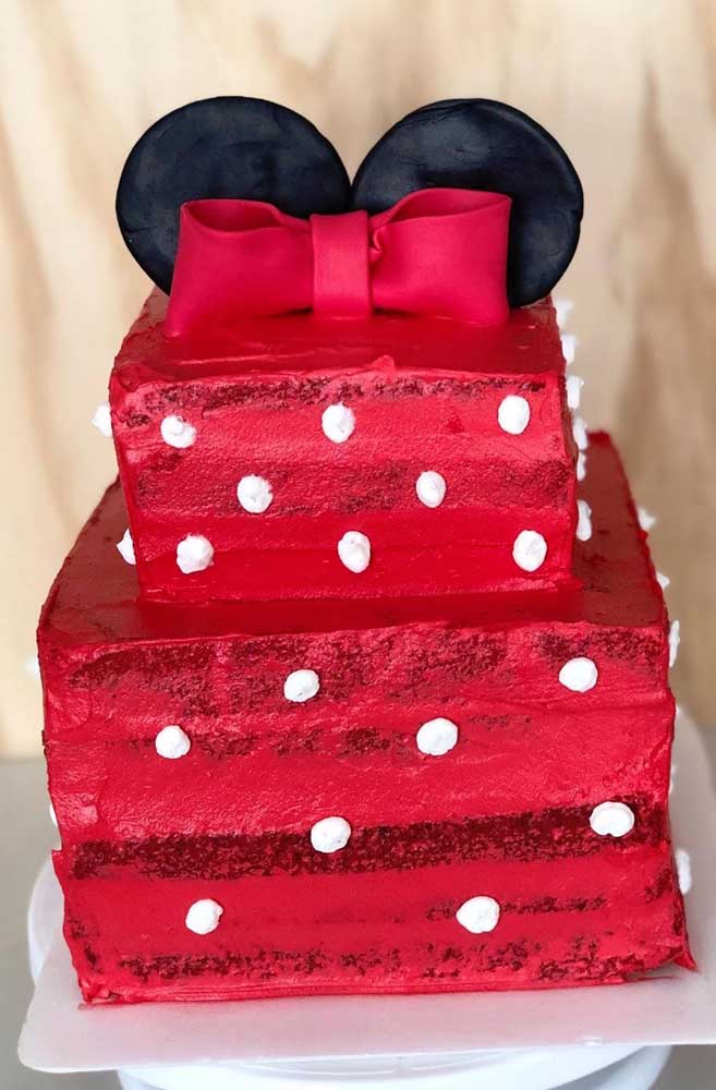 Minnie cake square, red and with dust