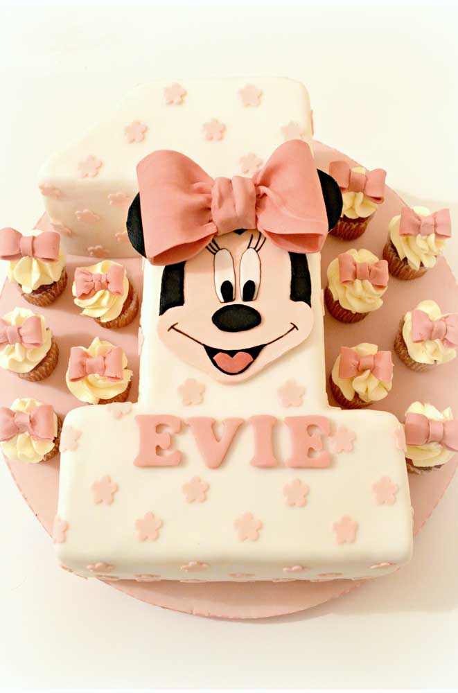 The birthday of the birthday girl was literally represented on this Minnie cake