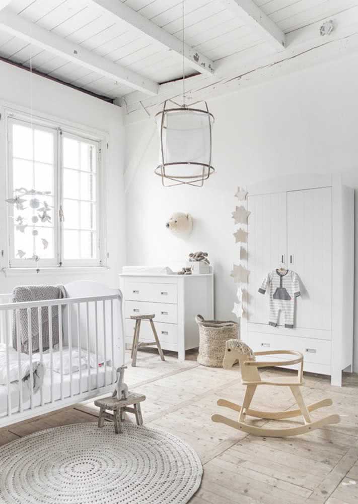 O lustre sempre acompanha o estilo de decoração do quarto do bebê