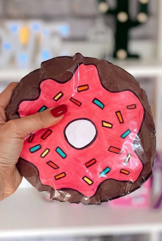 Is there a donut there?  A food squishy paper to enter your collection