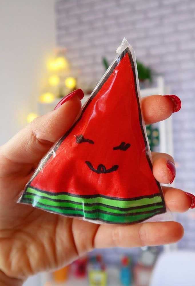 Here, the tip is a super simple and easy watermelon squishy paper