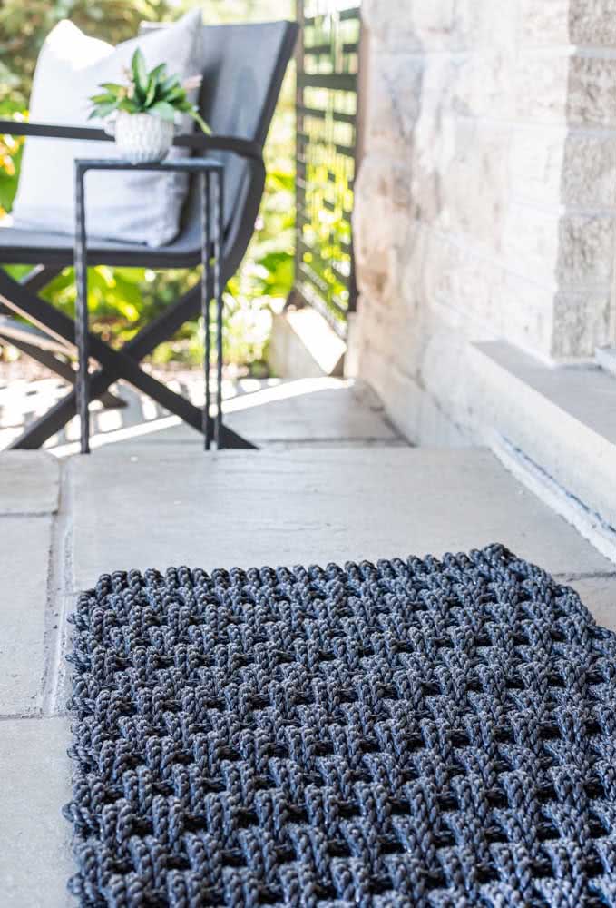Crochet door mat in the same color as the chair